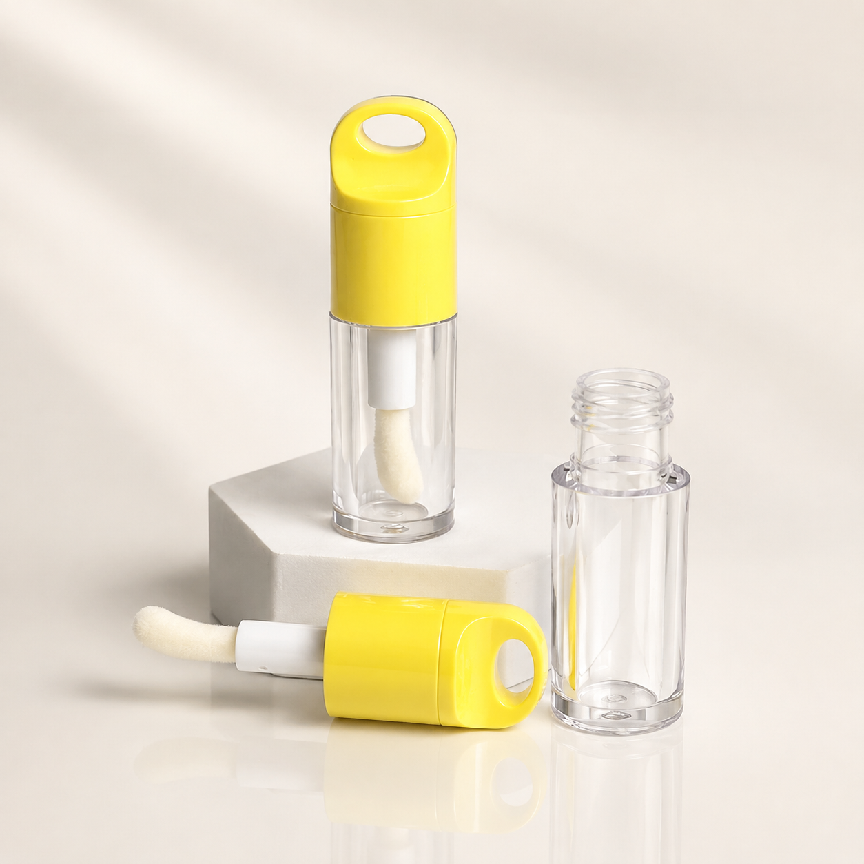 L32 4ml. ขวดเซรั่มลิปจุ่มพวงกุญแจเก๋ๆ โทนสีพาสเทล 4ml.