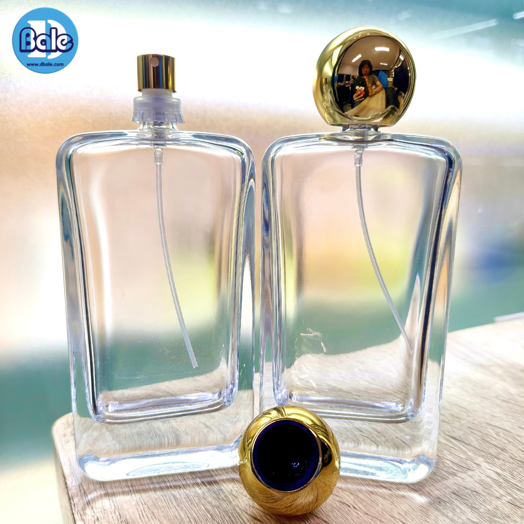 jpf224 100ml. ขวดเซรั่มน้ำหอม ทรงเหลี่ยม ฝาสเปรย์ทรงกลม สีทองเงา
