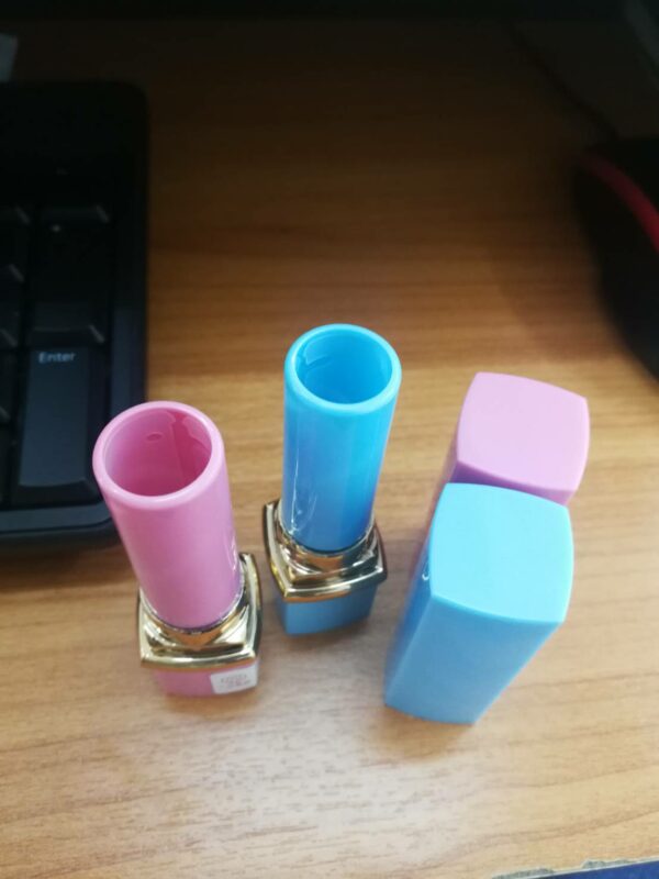 จำหน่ายบรรจุภัณฑ์ LIPSTICK ลิปสติกสวยๆ ทรงเหลี่ยม NO.1228-8